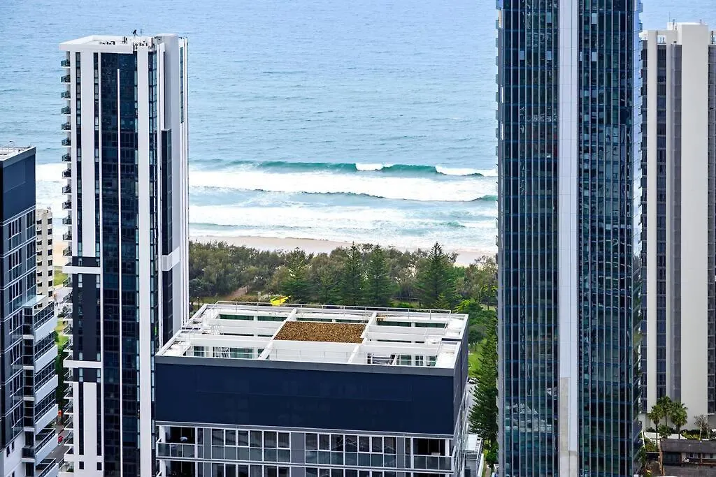 Apartman Coastal Chic 2 Bed Apt In Broadbeach Gold Coast