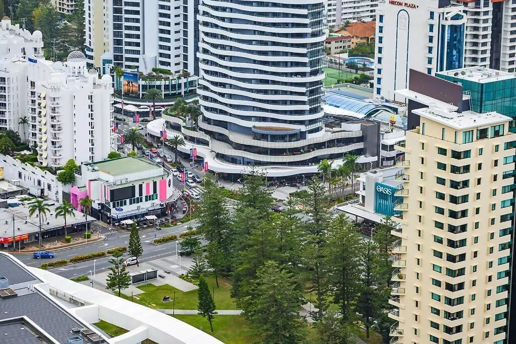 Coastal Chic 2 Bed Apt In Broadbeach Gold Coast 0*,